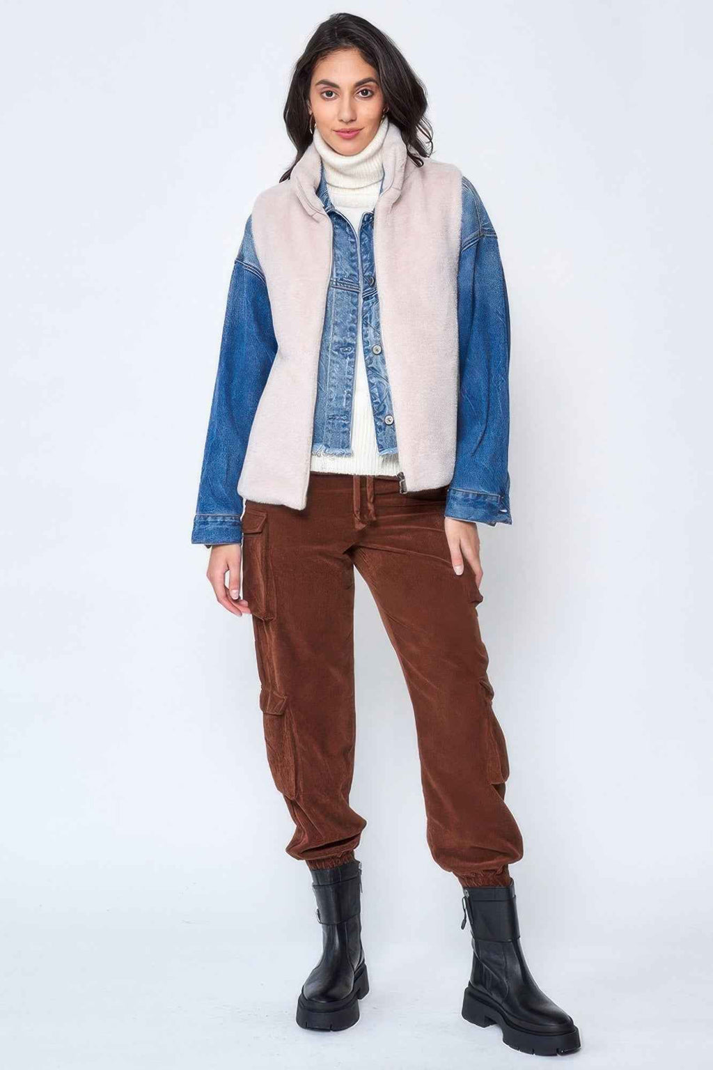 Solid Faux Fur Vest - Pikemla