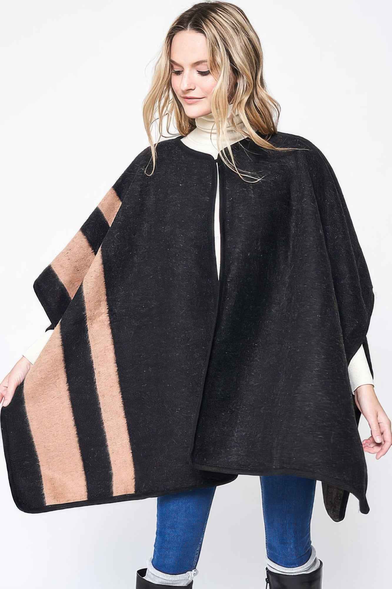 Side Border Ruana - Pikemla