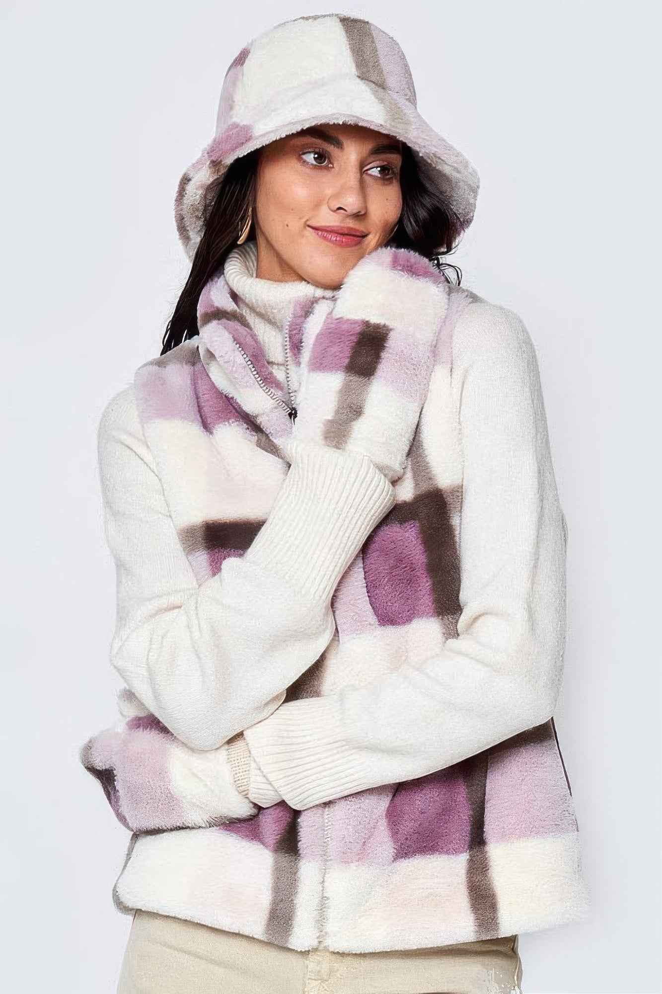 Plaid Faux Fur Vest - Pikemla