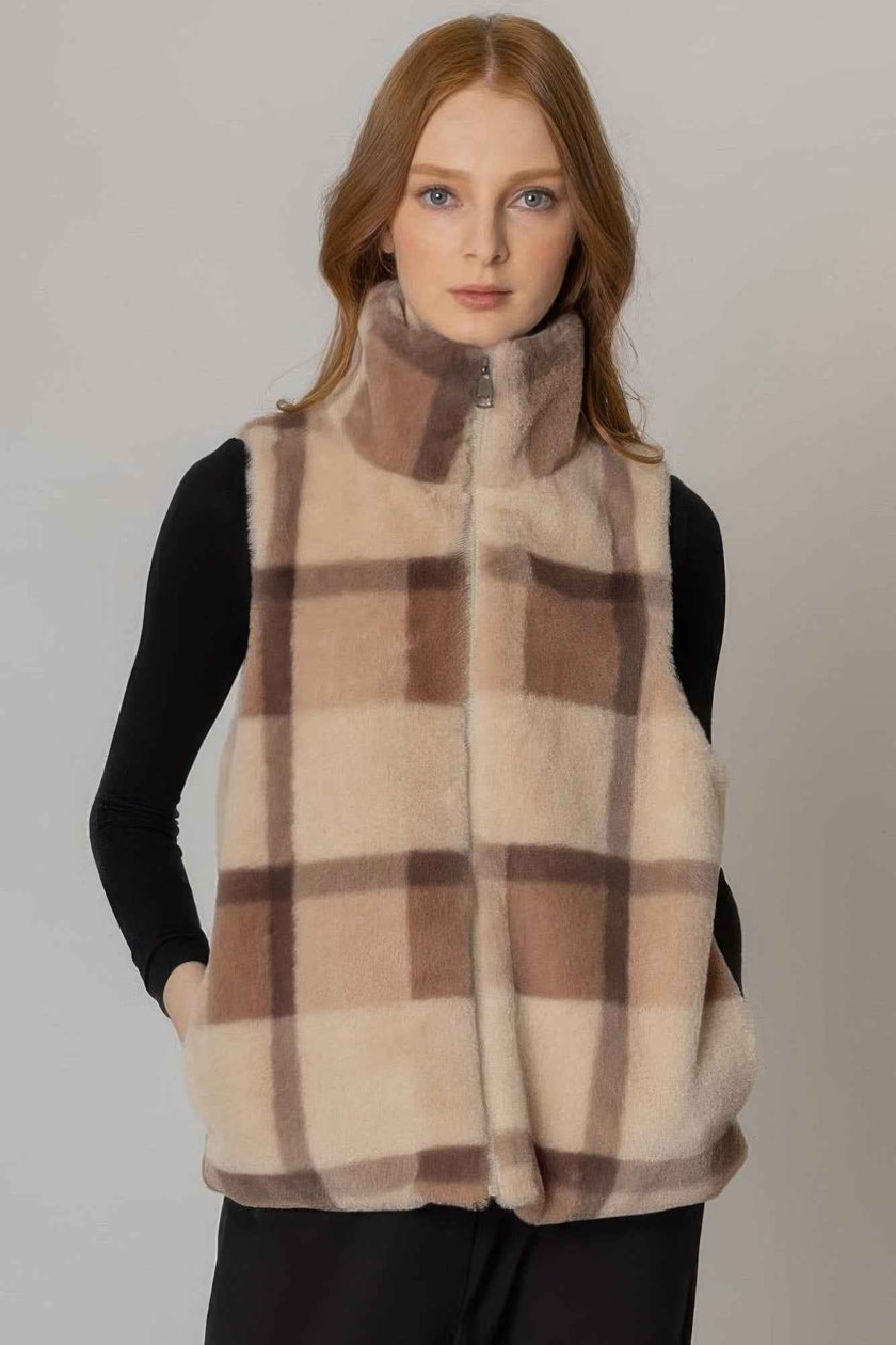 Plaid Faux Fur Vest - Pikemla