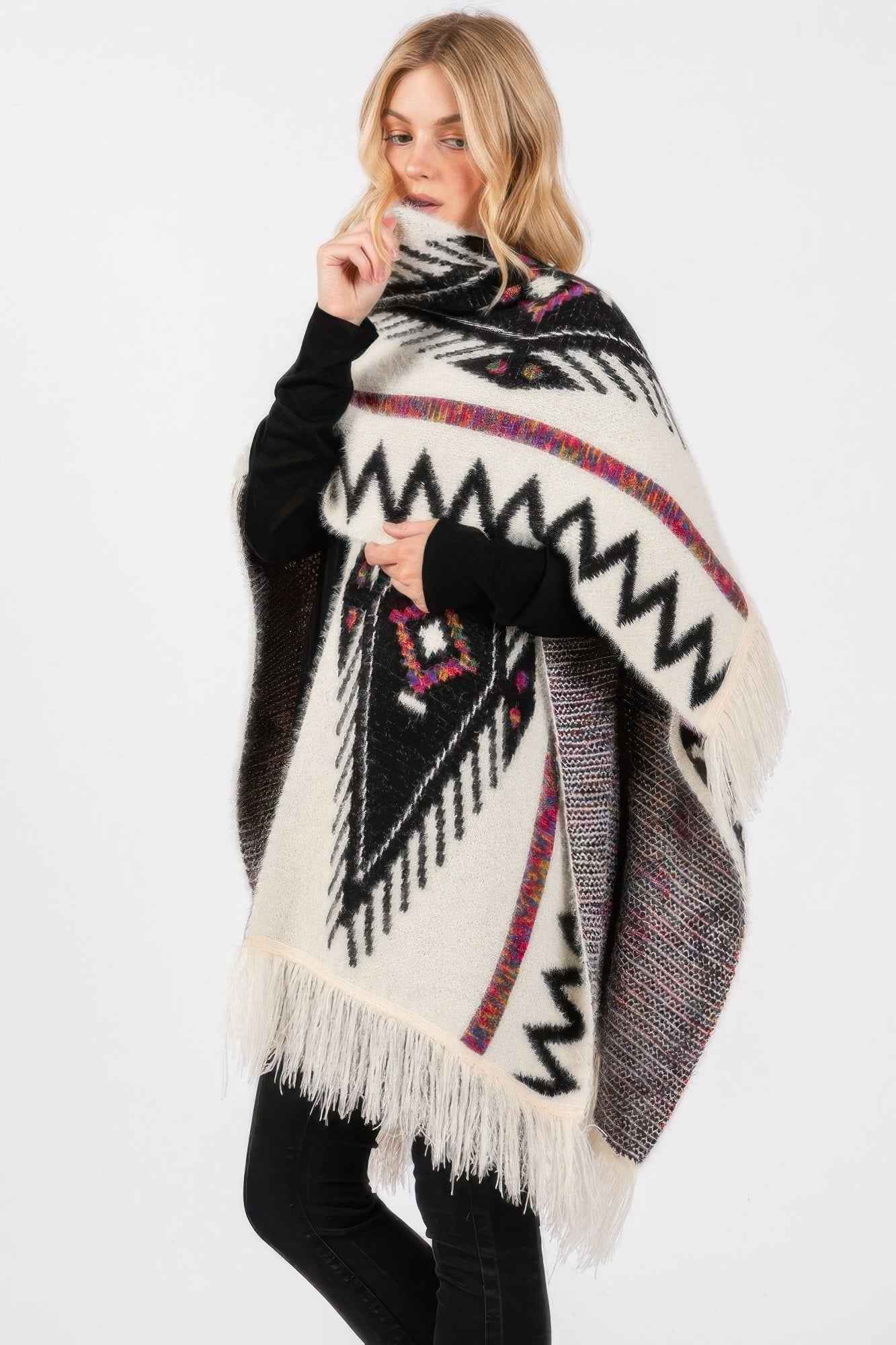 Fuzzy Aztec Pattern Tassel Knit Ruana - Pikemla