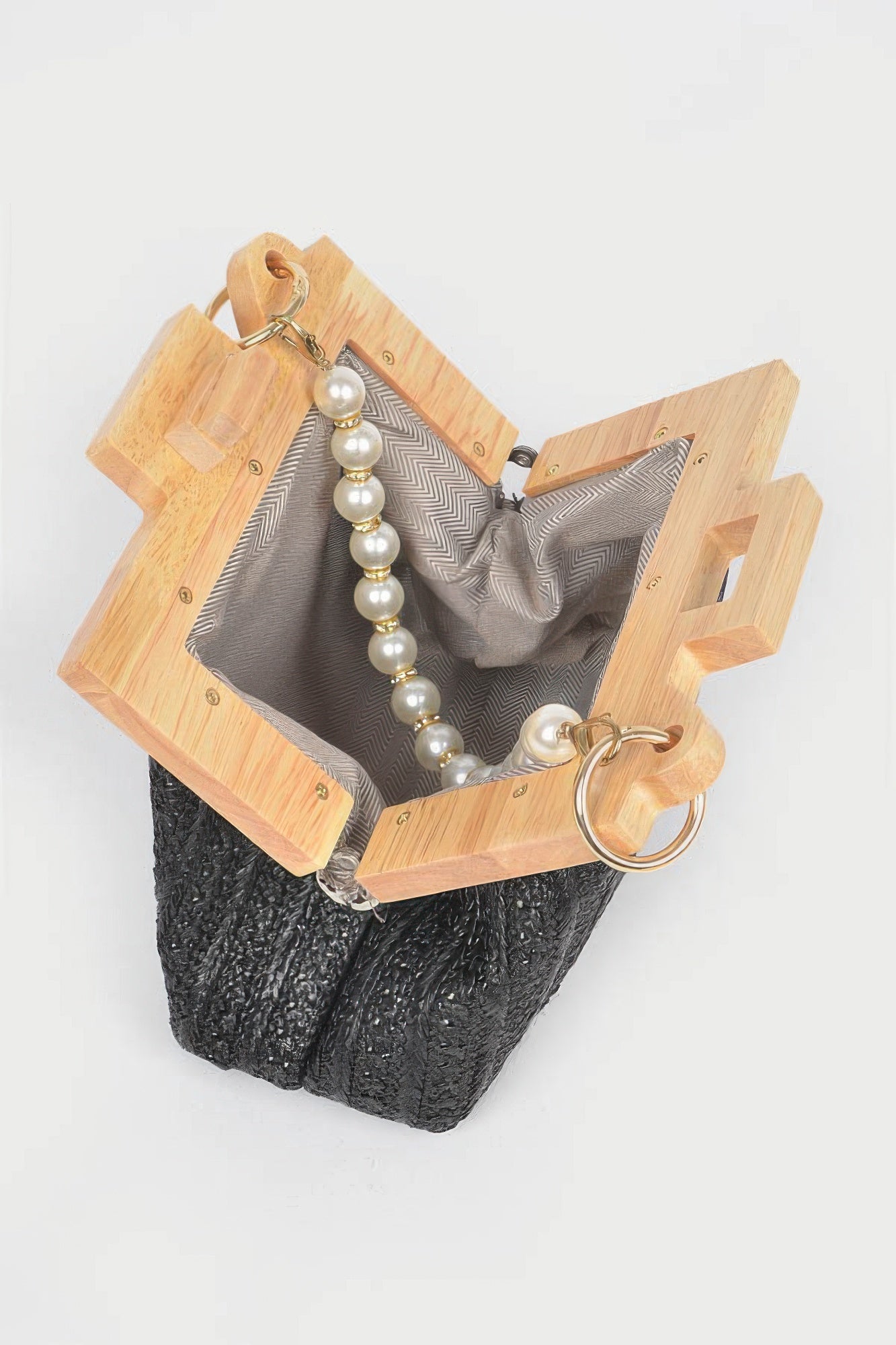 Faux Straw Wood Frame Clutch W/ Faux Pearl Chain - Pikemla