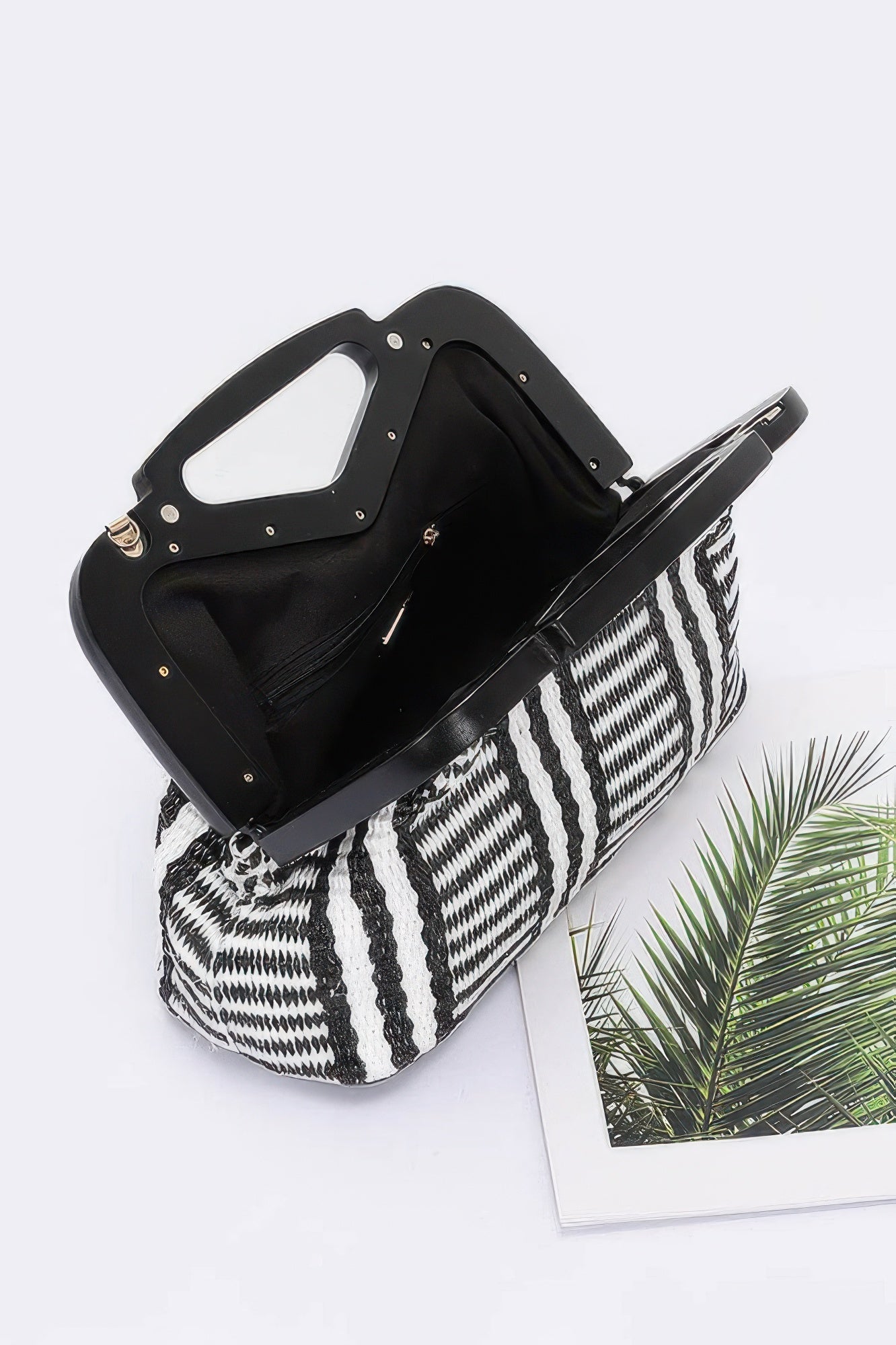 Faux Straw Wood Frame Clutch - Pikemla