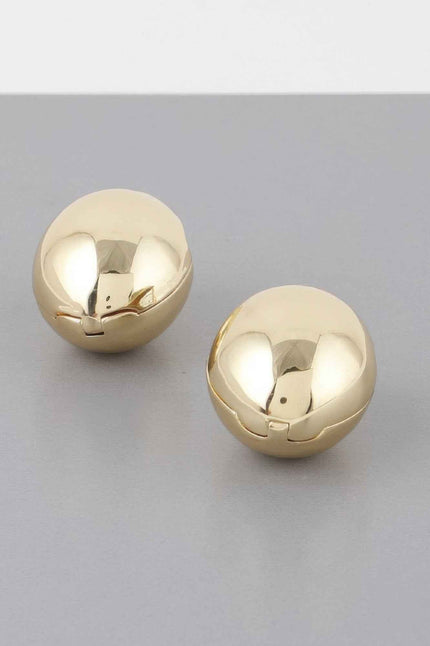 Empty Shell Clasp Earrings