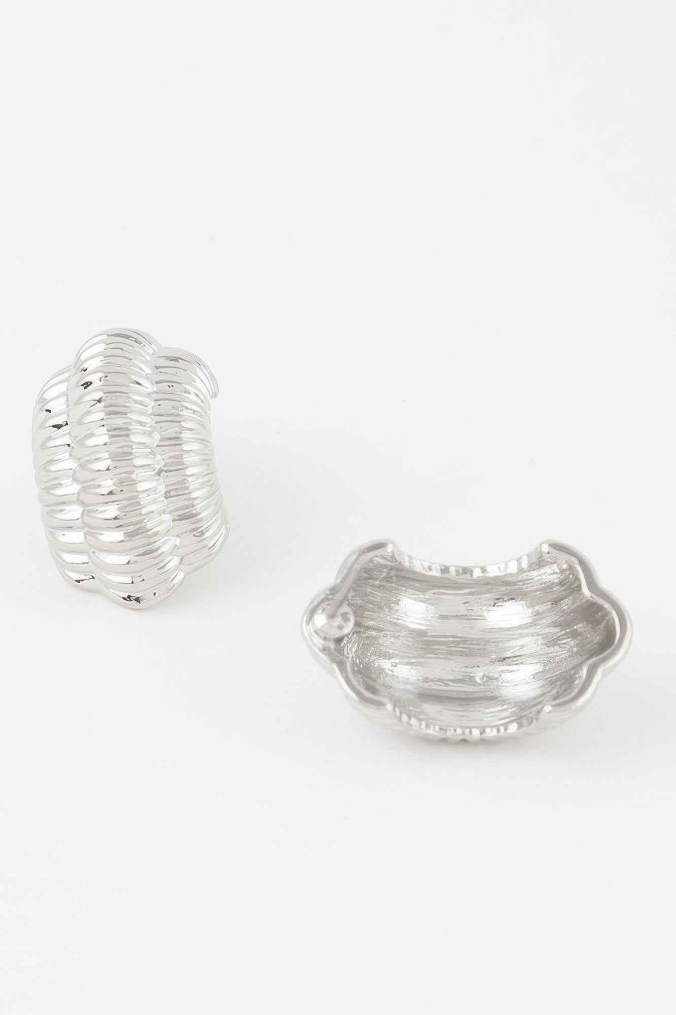 Thin Ribbed Hoop Earrings
