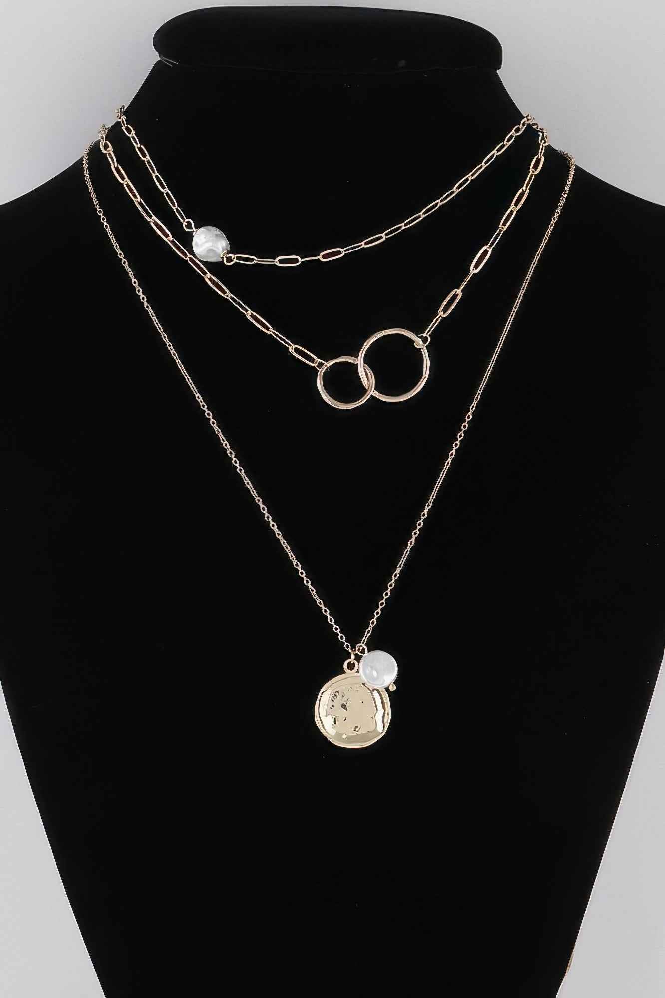 Multi Oo Pendant Necklace