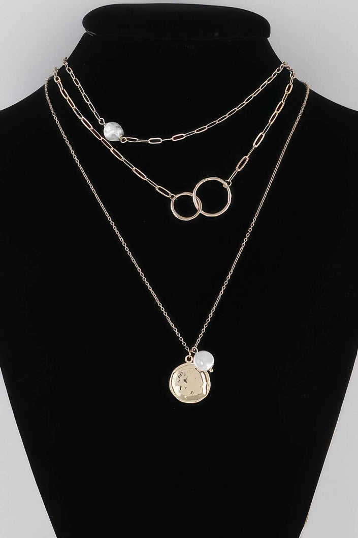 Multi Oo Pendant Necklace