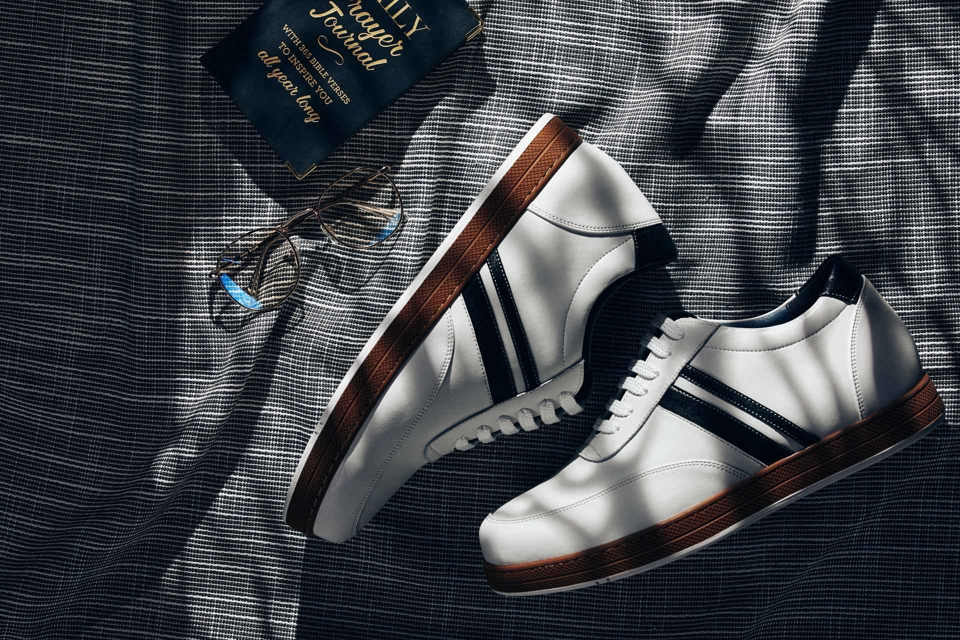 CALTO White Leather Sneakers - 2.8 inches - Y2821