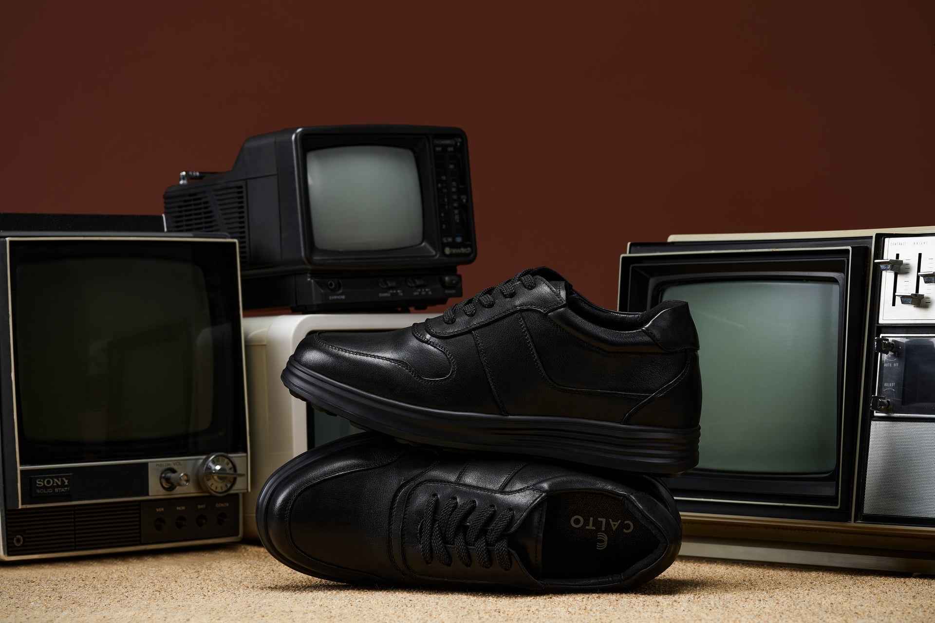 CALTO - Y7080 - 2.8 Inches Taller (Black) - Lightweight Nappa Leather Sneakers