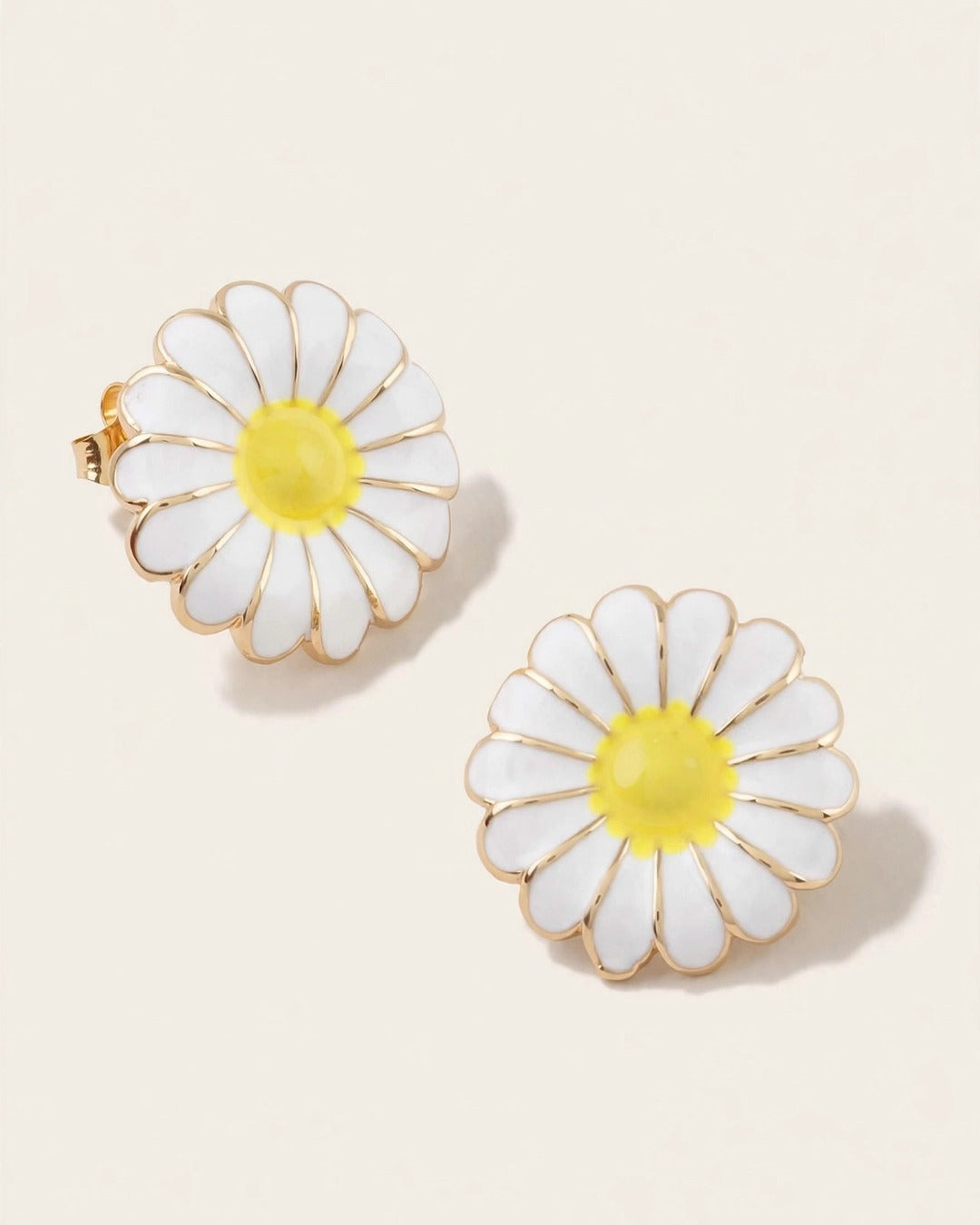 Daisy Flower Stud Earrings