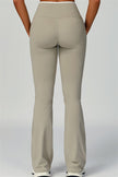 The Quest Flared Leggings