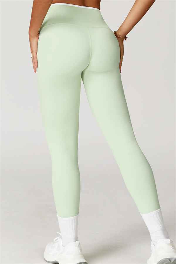 The Quest Cross Back Crop Top Leggings 2-Piece Set