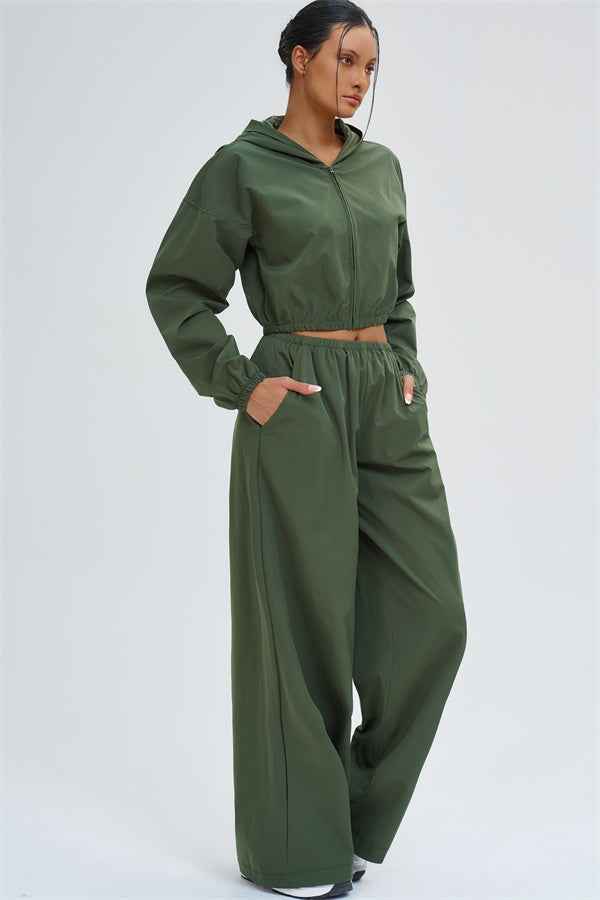 The Svelte UV protection Crop Hoodie Sweatpants 2-Piece Set
