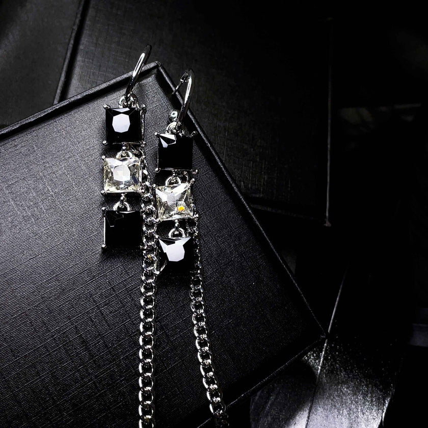 Cool Girl - Black & Silver Chain Earrings