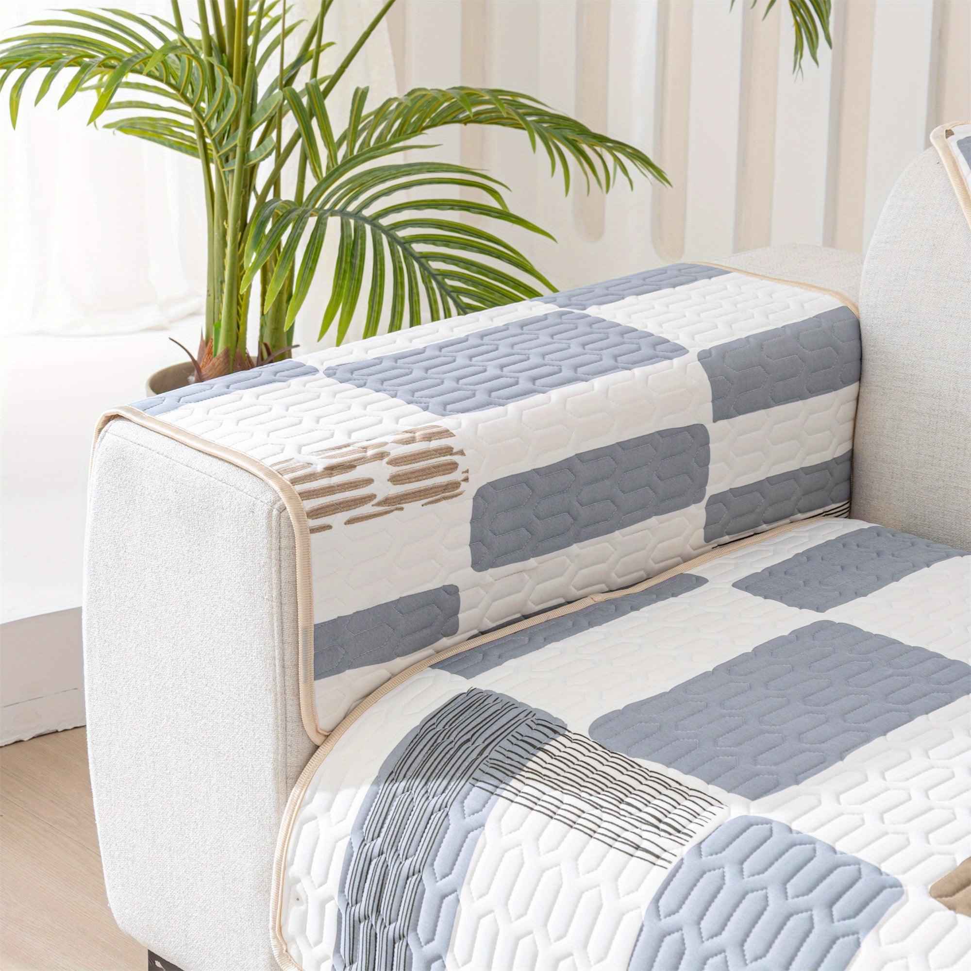 Cooling Ice Silk Dog Proof Couch Cover - Protect Your Sofa in Style