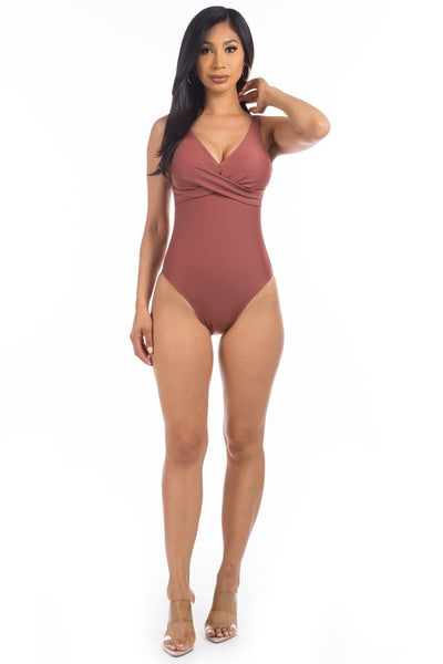 PLEATED CROSS GATHERING LOW V ONE PIECE - Pikemla