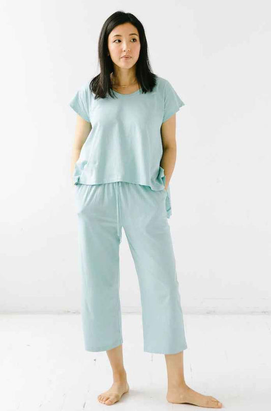 SALUA Cropped Tee & Capri