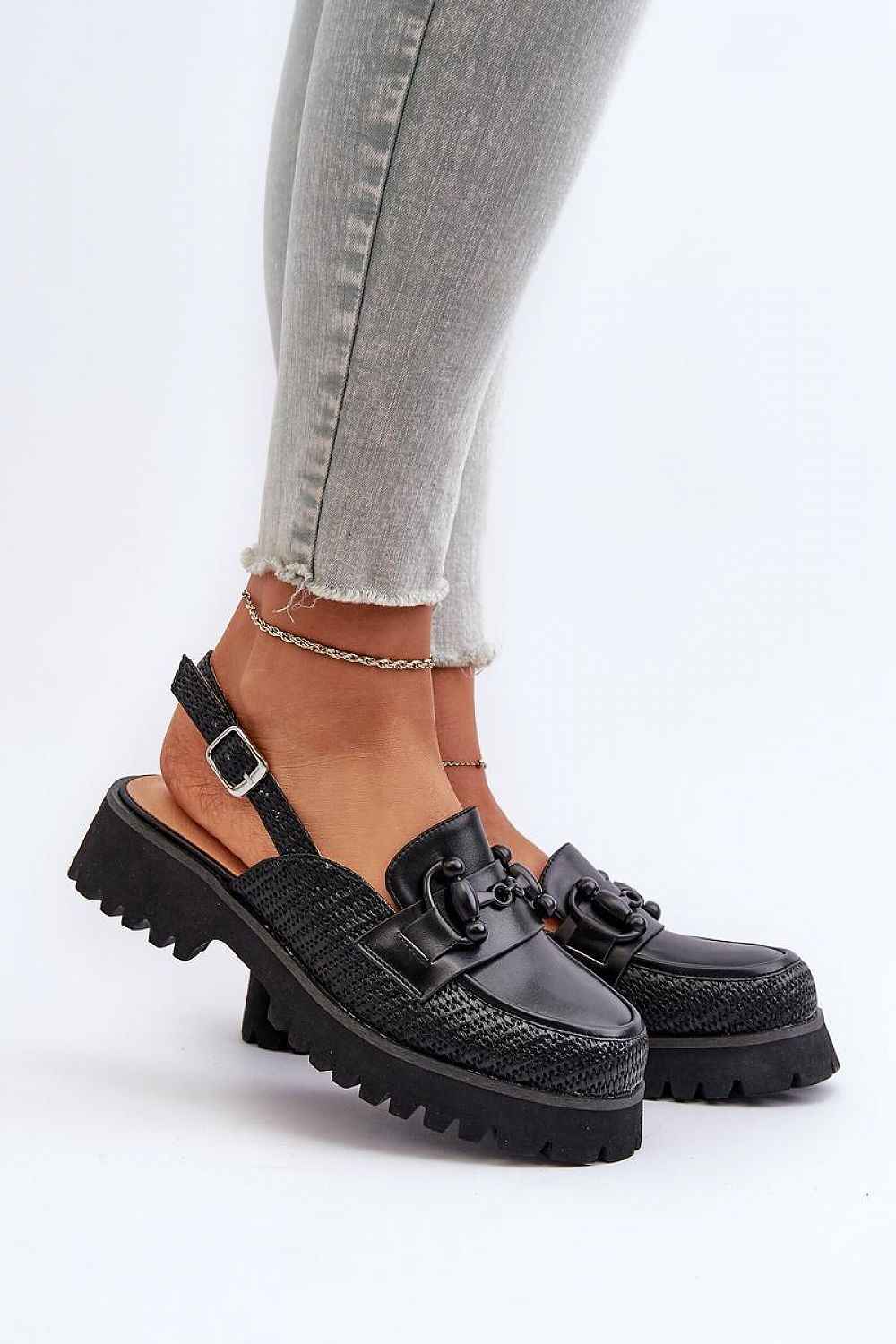 Larivena Buckled Low Platform Sandals
