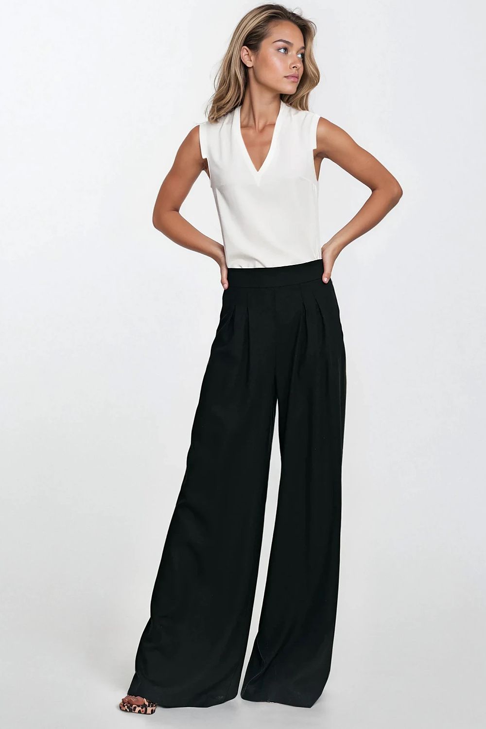  Trousers model 213974 Nife 