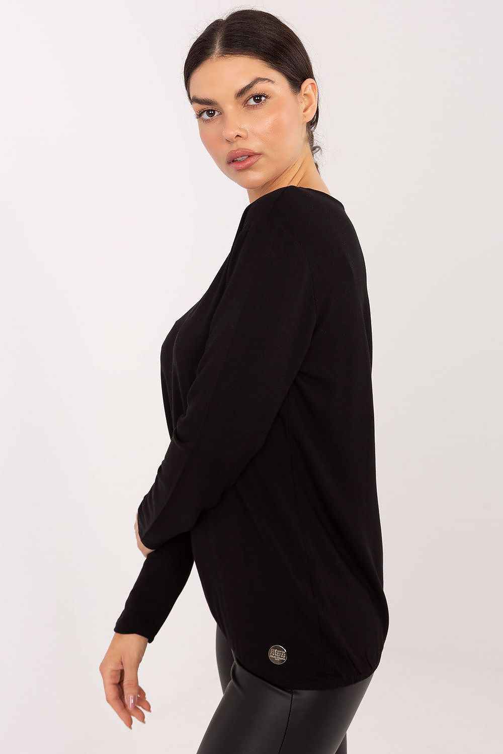 Blouse model 222429 Relevance