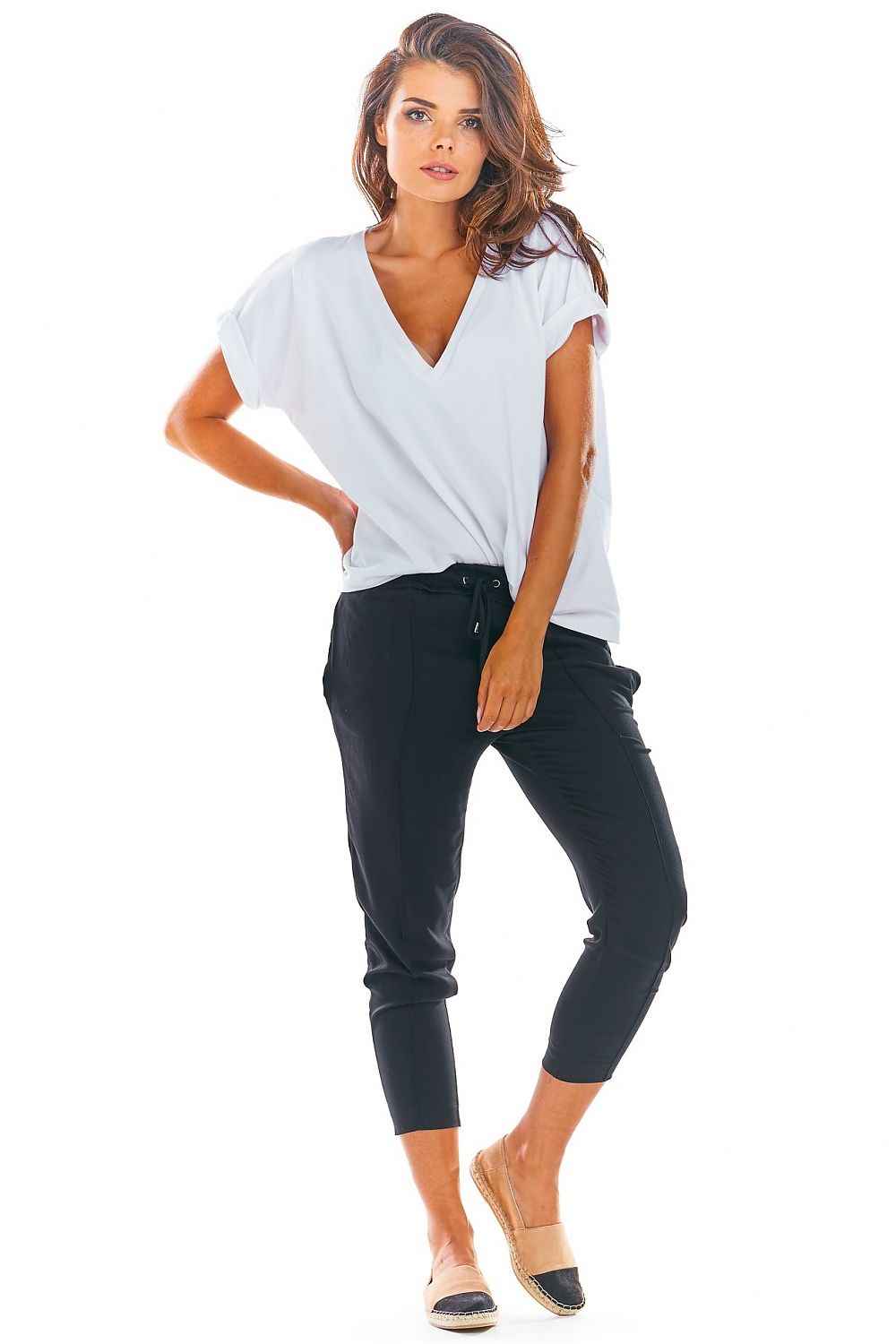 Women trousers model 144654 awama
