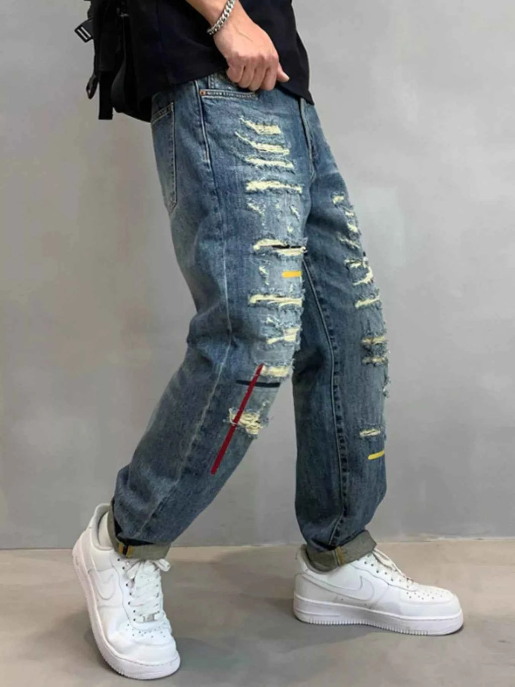 Men's Distressed Loose Fit Jeans