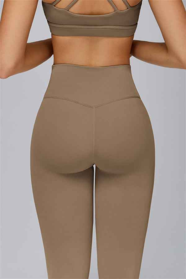 The Elle Form Sports Bra Leggings 2-Piece Set