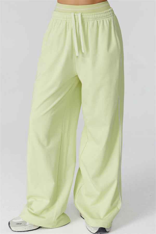 The Amara Sweatshirt Pants 2-Piece Set