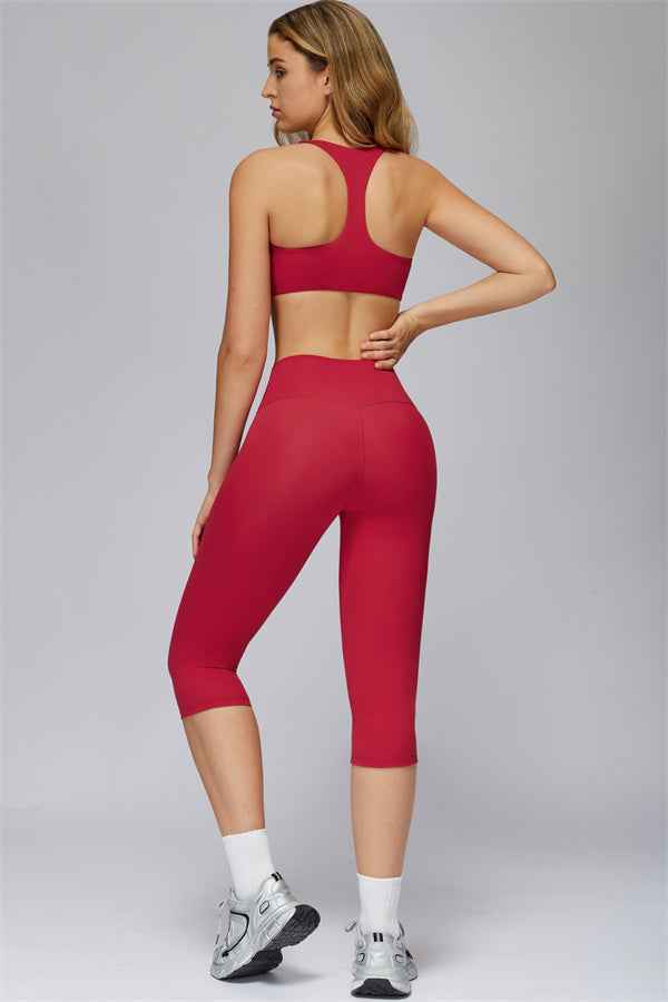 The FlexCore Sports Bra Capri Leggings 2-Piece Set