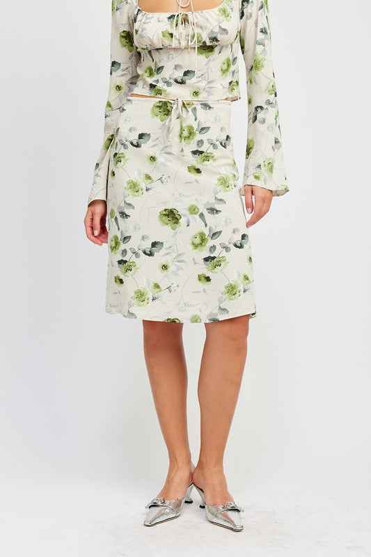 Floral midi skirt with drawstring from Emory Park, featuring a delicate flower print and comfortable fit