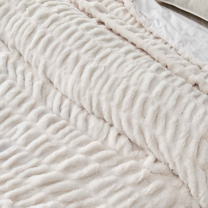 Ruched Faux Fur Throw Blanket - Alondra Collection