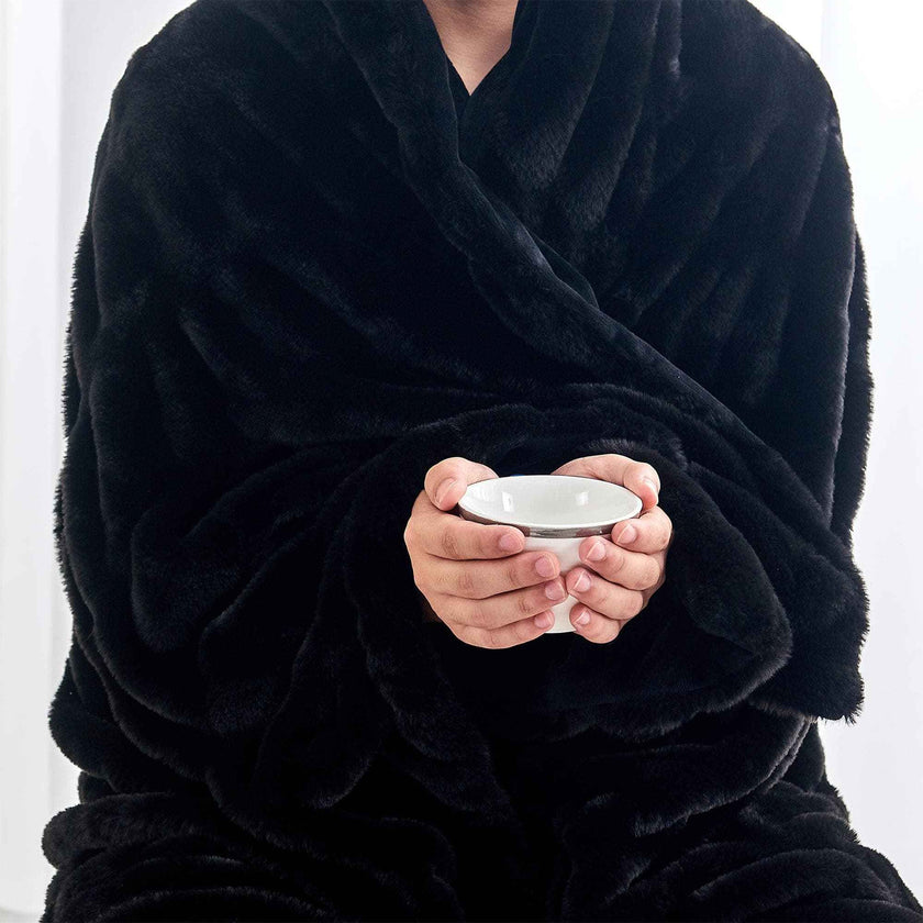 Ruched Faux Fur Throw Blanket - Alondra Collection