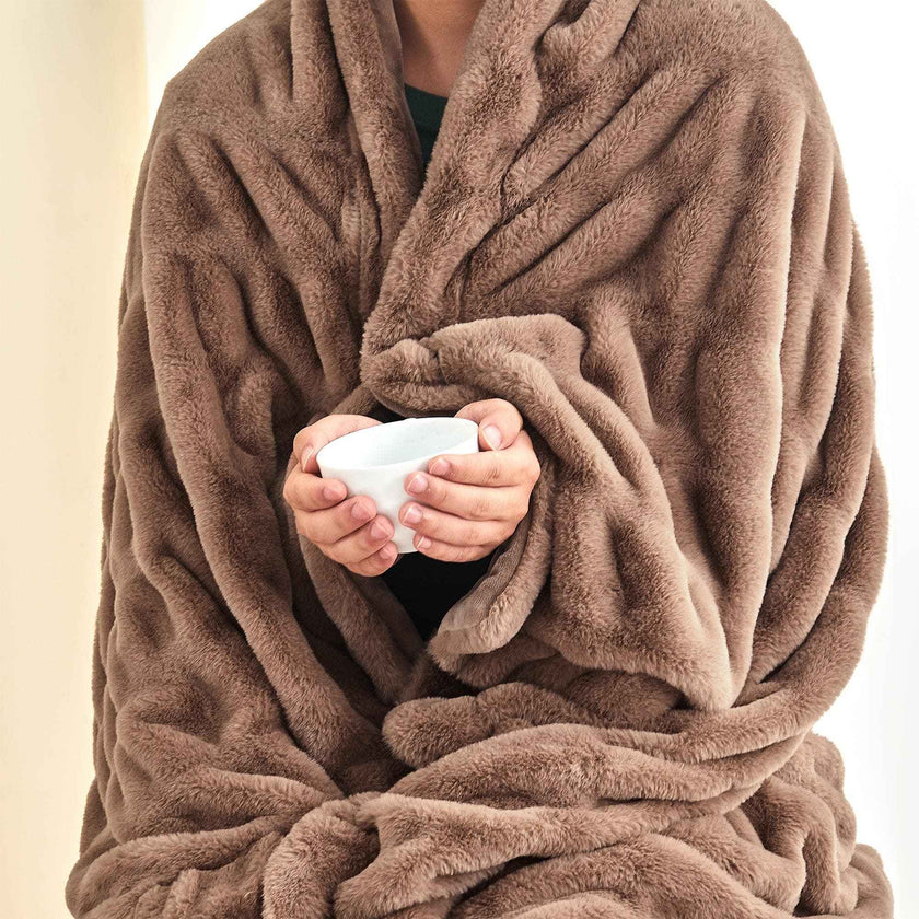 Ruched Faux Fur Throw Blanket - Alondra Collection