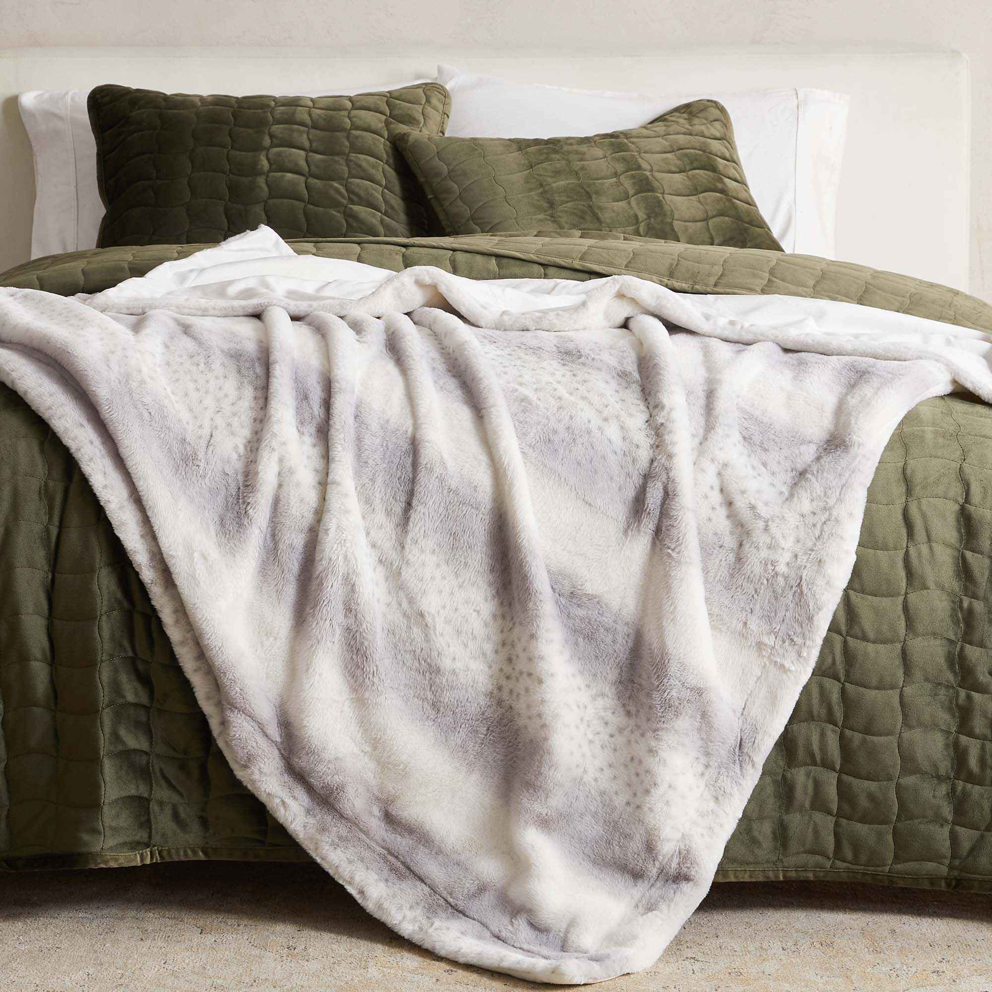 Faux Fur Printed Throw Blanket - Aaliyah Collection