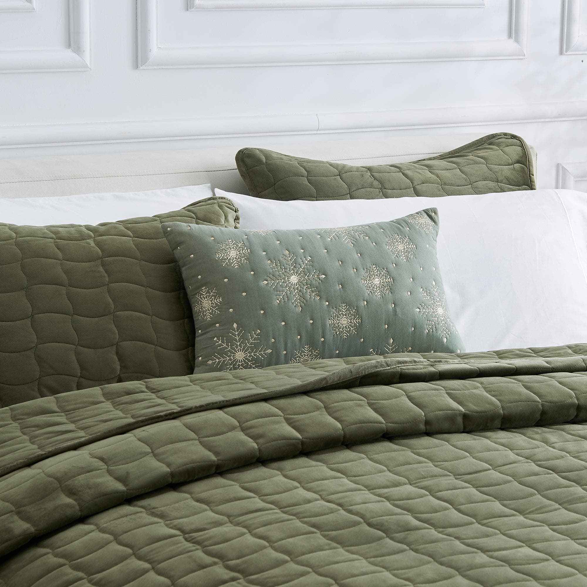 Holiday Throw Pillow - Jubilee Collection