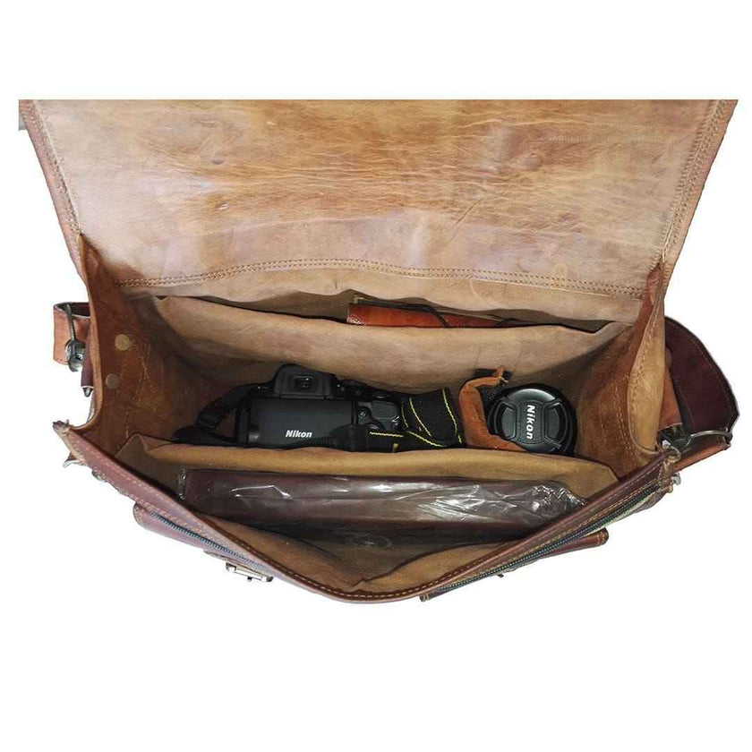 The Robert Capa Camera Messenger