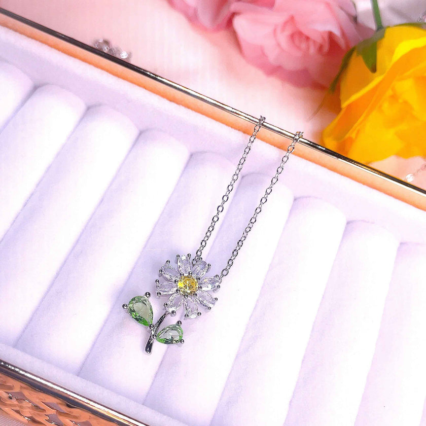 Happy Daisy Necklace