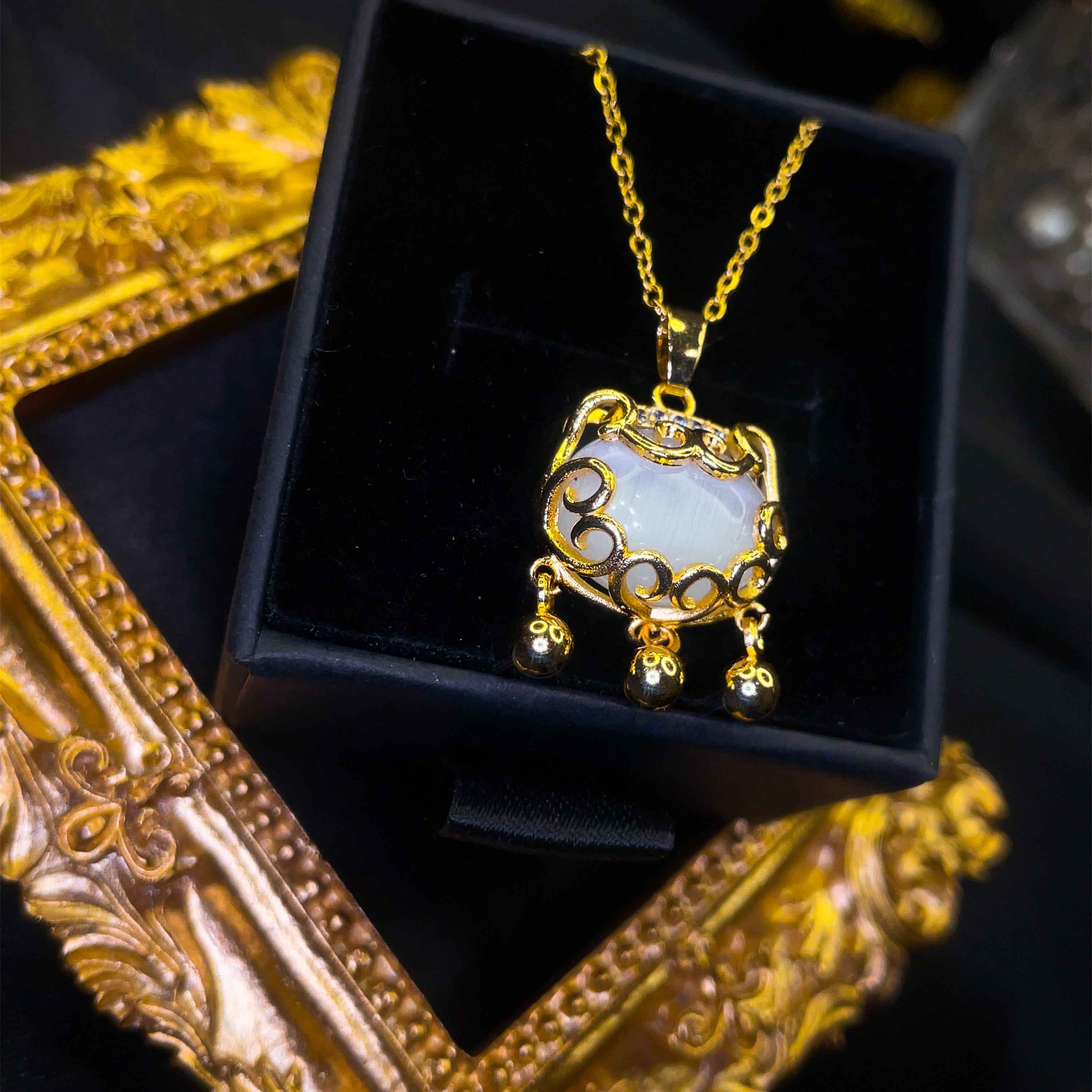 Lock of Fortune - Cats Eye Necklace