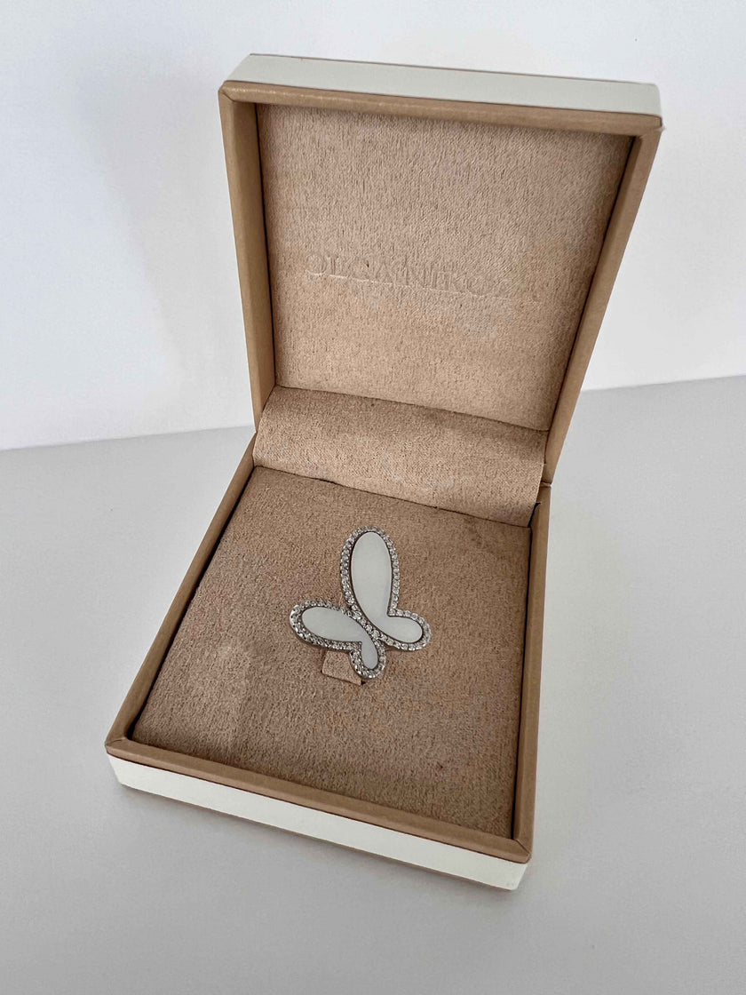 .925 Silver Ring w/ Mother Of Pearl Butterfly encrusted with Cubic Zirconia Jewelry